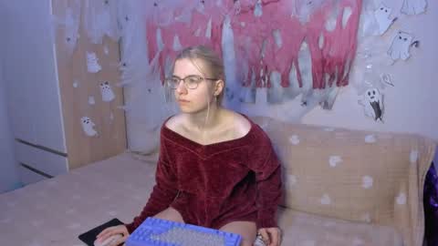 Snapshot of mailin_harrington chatting on 3, 12, 2024 Your kitty online show from 3, 12, 2024