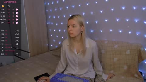 Snapshot of mailin_harrington chatting on 1, 3, 2025 Your kitty online show from 1, 3, 2025