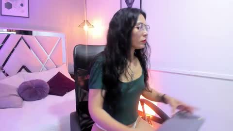 Snapshot of maite_black chatting on 18, 11, 2025 Camila online show from 18, 11, 2025