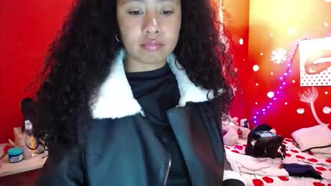 Snapshot of maite_loves chatting on 16, 10, 2025 Maite online show from 16, 10, 2025