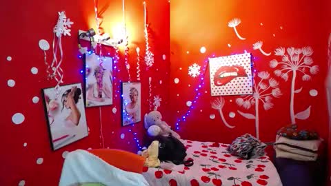 Snapshot of maite_loves chatting on 31, 10, 2025 Maite online show from 31, 10, 2025