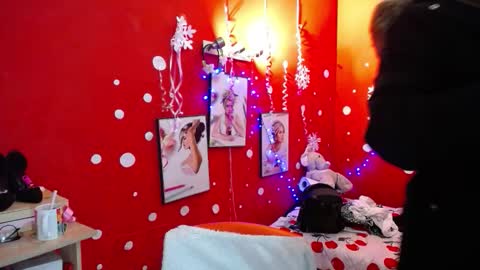 Snapshot of maite_loves chatting on 6, 11, 2025 Maite online show from 6, 11, 2025