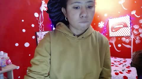 Snapshot of maite_loves chatting on 18, 11, 2025 Maite online show from 18, 11, 2025