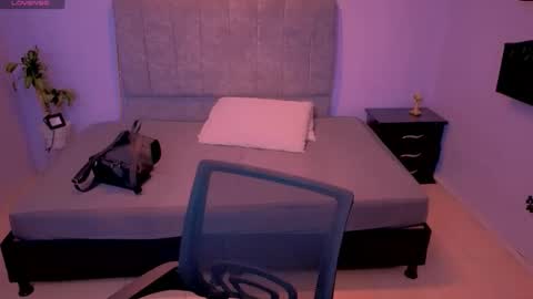 MAITE STONE1 online show from 22, 11, 2025