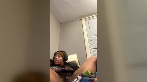 Snapshot of mak232000 chatting on 15, 12, 2025 mak online show from 15, 12, 2025