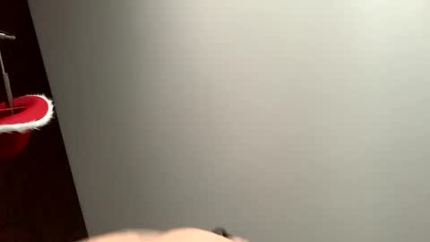 Snapshot of makeouthilldani chatting on 23, 12, 2024 hokulani online show from 23, 12, 2024