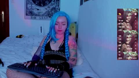 ...  ... online show from 8, 3, 2025