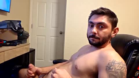 Snapshot of mako4u chatting on 28, 11, 2025 mako4u online show from 28, 11, 2025