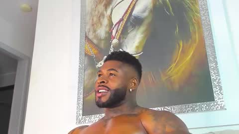 Snapshot of makonneen chatting on 10, 10, 2025 Makonnen online show from 10, 10, 2025