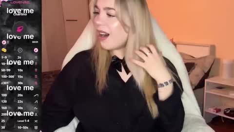 Snapshot of maksisisia chatting on 26, 10, 2025 maksisisia online show from 26, 10, 2025