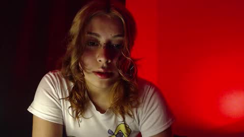 Snapshot of mala_vela chatting on 2, 12, 2025 mala_vela online show from 2, 12, 2025