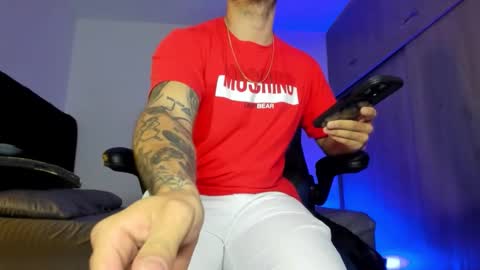 Snapshot of male_pussy chatting on 22, 10, 2025 ADAM online show from 22, 10, 2025