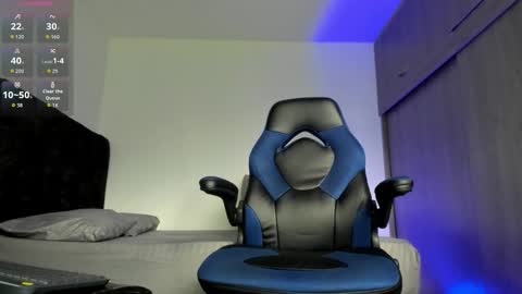 Snapshot of male_pussy chatting on 24, 10, 2025 ADAM online show from 24, 10, 2025