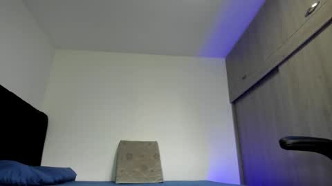 Snapshot of male_pussy chatting on 1, 11, 2025 ADAM online show from 1, 11, 2025