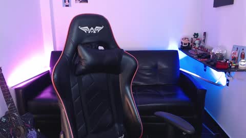 Snapshot of malik_harrison_ chatting on 18, 12, 2024 Malik online show from 18, 12, 2024