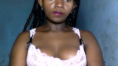 malinah01 online show from 10, 12, 2024