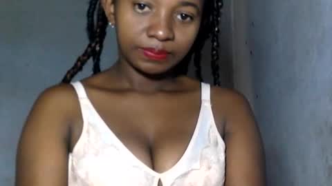 malinah01 online show from 19, 12, 2024