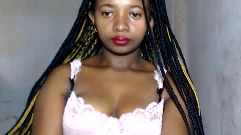 malinah01 online show from 8, 1, 2025