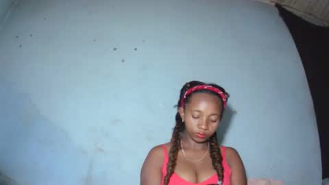 malinah01 online show from 15, 9, 2025
