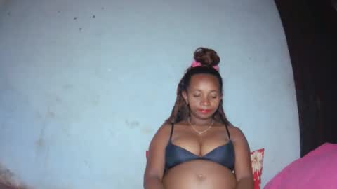 malinah01 online show from 25, 9, 2025