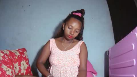 malinah01 online show from 1, 10, 2025