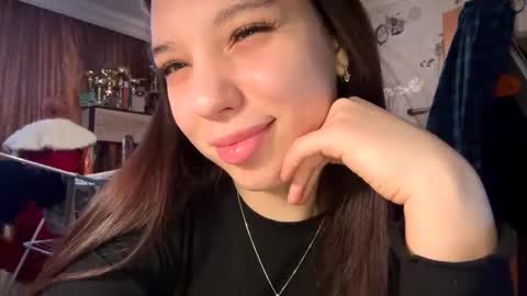 Mia online show from 2, 2, 2026