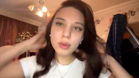 Mia online show from 3, 2, 2026