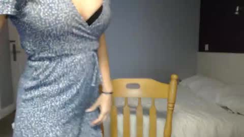 Snapshot of mallinia chatting on 2, 2, 2025 mallinia online show from 2, 2, 2025