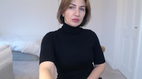 Snapshot of mallinia chatting on 10, 2, 2025 mallinia online show from 10, 2, 2025