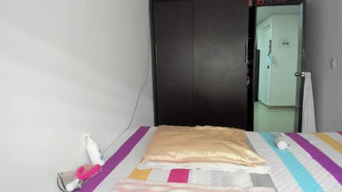 instagram  nueela   online show from 9, 12, 2024