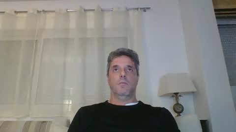 Snapshot of man211172 chatting on 16, 11, 2025 man211172 online show from 16, 11, 2025