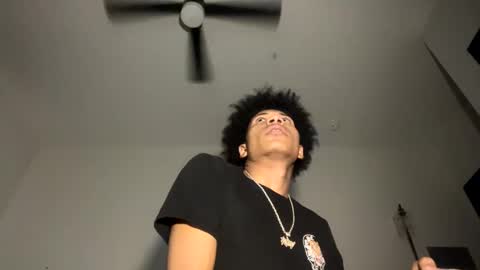 Snapshot of mandingoomann5 chatting on 18, 2, 2025 MandingooMann online show from 18, 2, 2025