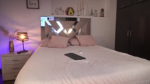   online show from 17, 1, 2025