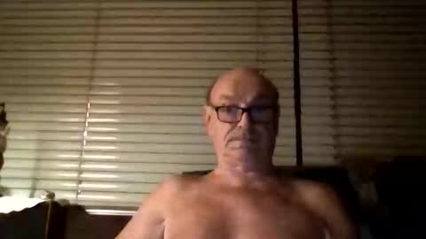 Snapshot of manes5858 chatting on 17, 11, 2025 manes5858 online show from 17, 11, 2025