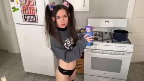 manicpixiedreamfrog online show from 19, 3, 2026