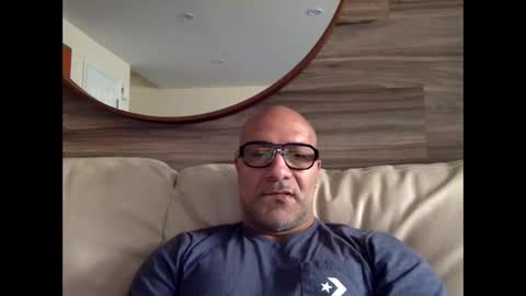 Snapshot of manny77977 chatting on 17, 12, 2025 david 77977 online show from 17, 12, 2025