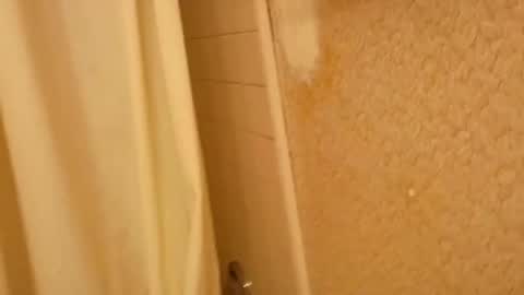 Snapshot of manolito4rmanah chatting on 16, 11, 2025 manolitohung1 online show from 16, 11, 2025