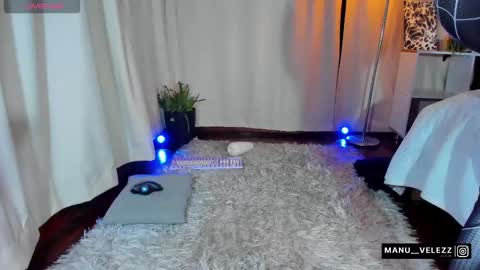 Manu Velez  online show from 5, 10, 2025