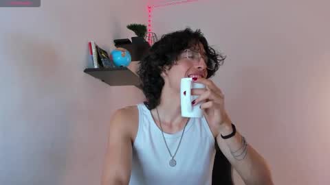 Snapshot of manu_vera8 chatting on 9, 10, 2025 Manuel online show from 9, 10, 2025