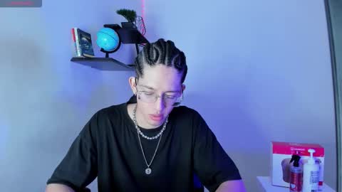 Snapshot of manu_vera8 chatting on 11, 11, 2025 Manuel online show from 11, 11, 2025