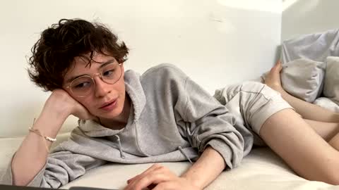 Maple online show from 23, 1, 2025