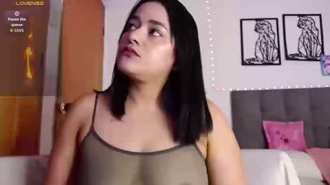maraa_lee online show from 9, 9, 2025