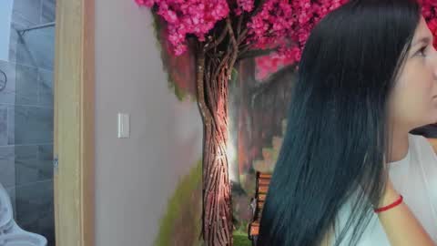 Mara Hanson online show from 17, 12, 2025