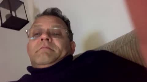 marc280384 online show from 3, 3, 2025