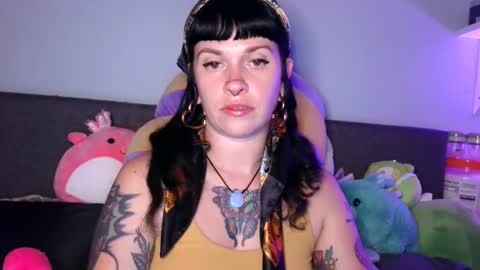 Snapshot of marcelinealtaria chatting on 4, 10, 2025 MarcelineAltaria online show from 4, 10, 2025