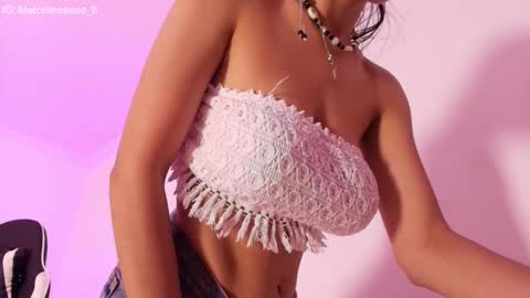 Snapshot of marcelinee__ chatting on 20, 10, 2025 Marce online show from 20, 10, 2025