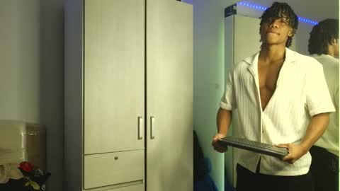 Snapshot of marcelo_dosantos77 chatting on 23, 11, 2025 MARCELO online show from 23, 11, 2025