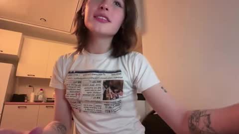 Snapshot of marciwakeup chatting on 8, 3, 2026 marci wake up online show from 8, 3, 2026