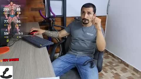 Marck  Independent model  online show from 12, 10, 2025