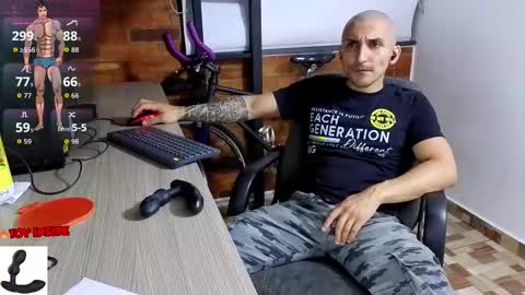 Marck  Independent model  online show from 16, 11, 2025